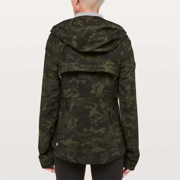 NWOT Lululemon The Rain Is Calling Jacket II Incognito Camo Multi Gator Green‌ - Picture 4 of 9